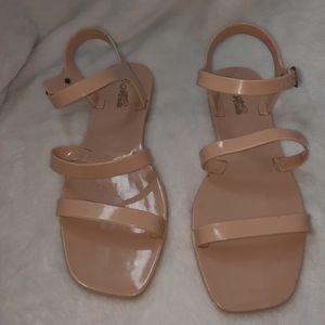 Ladies sandals